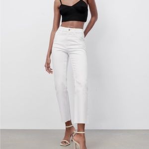 ZARA white high rise mini flare jeans in size 8, NWT